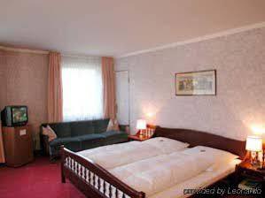 Carlton Hotel