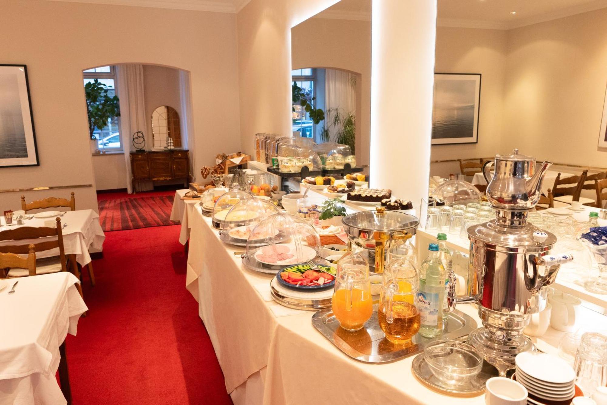 Hotel Carlton 3*