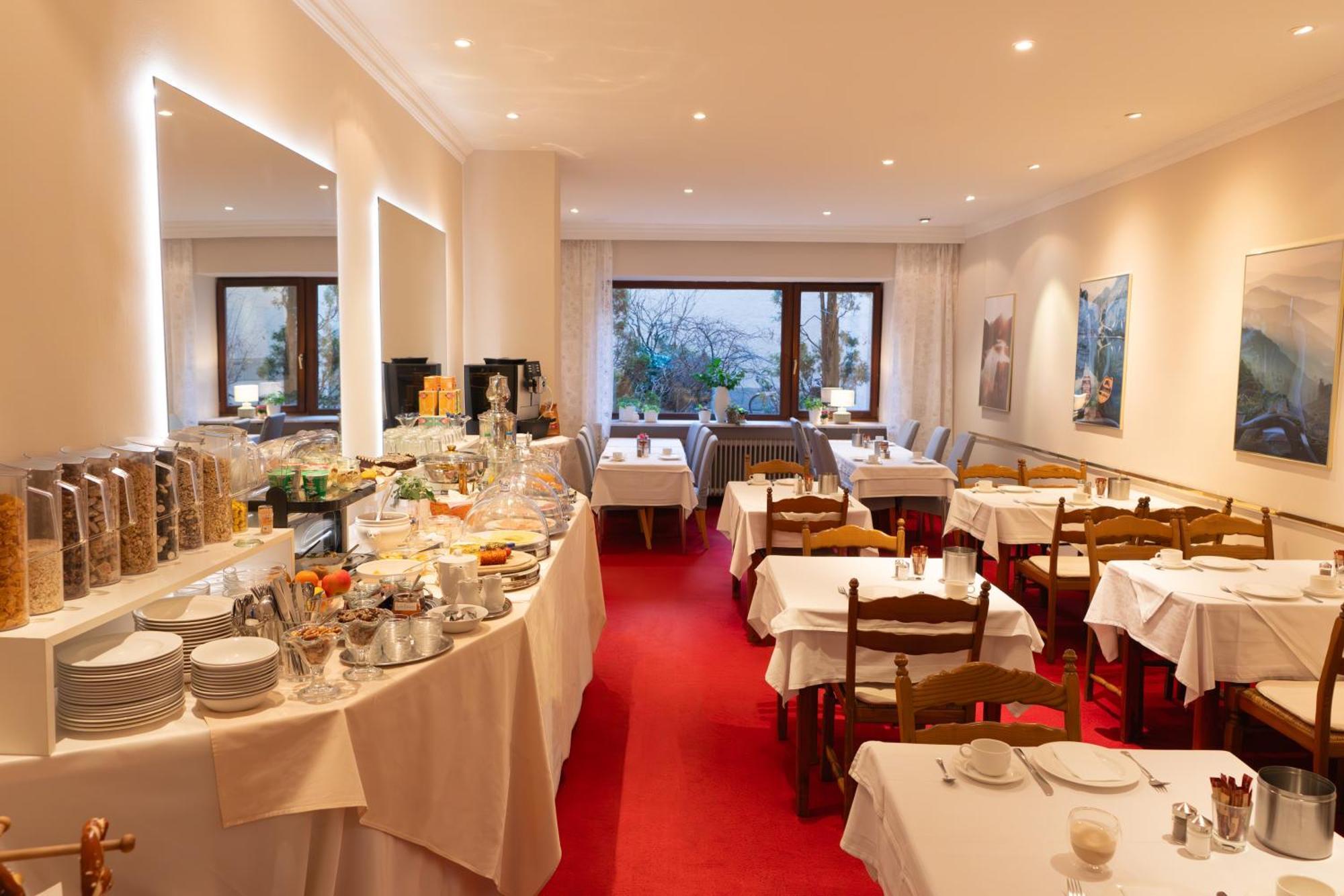 Hotel Carlton 3*