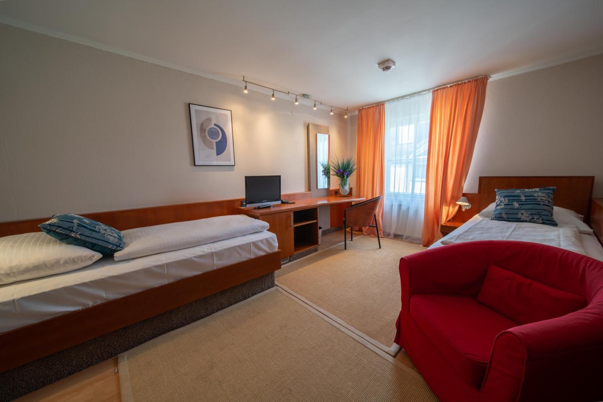 Carlton Hotel